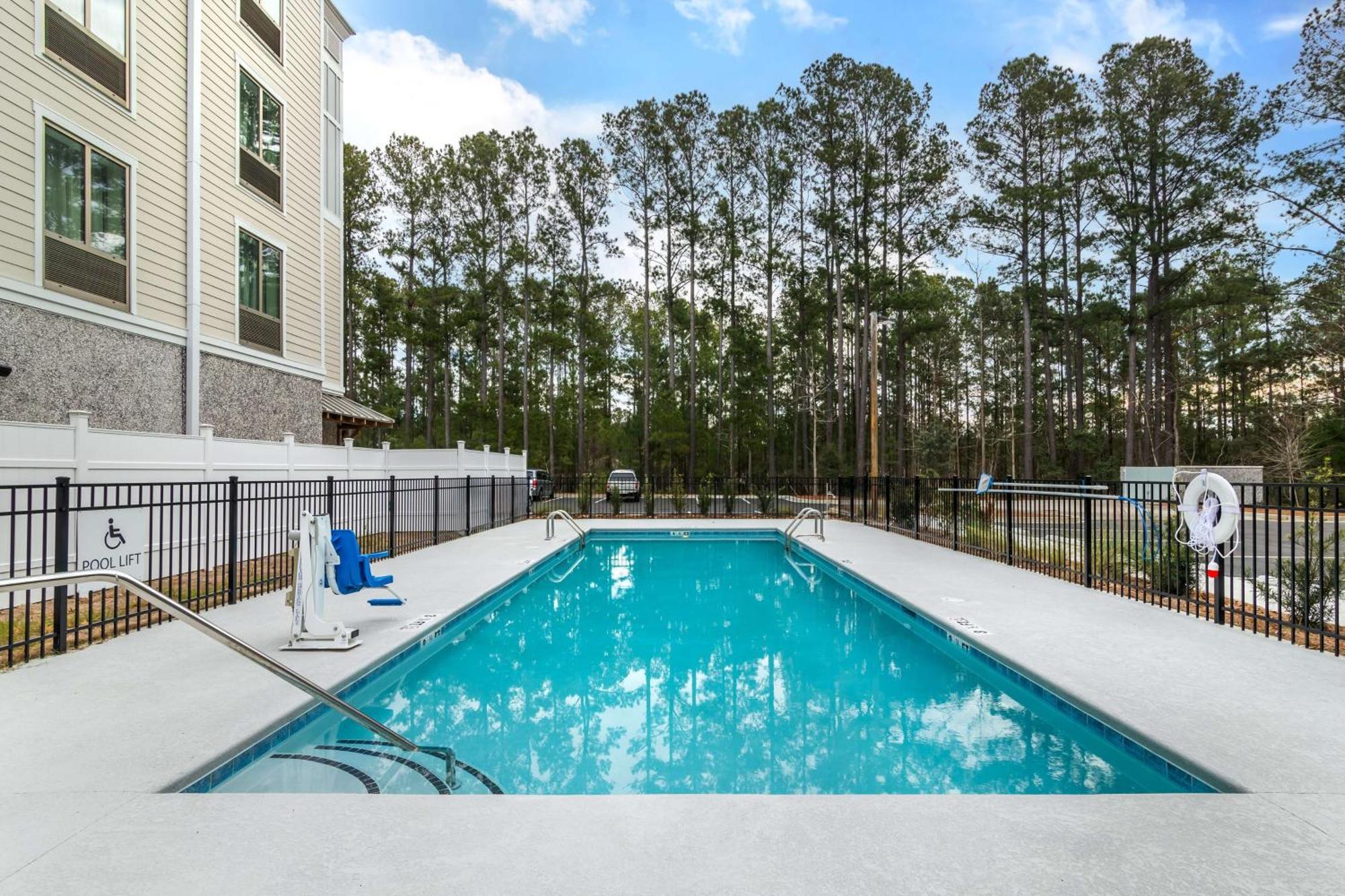 Best Western Plus Bluffton/Hilton Head Hotel Екстер'єр фото